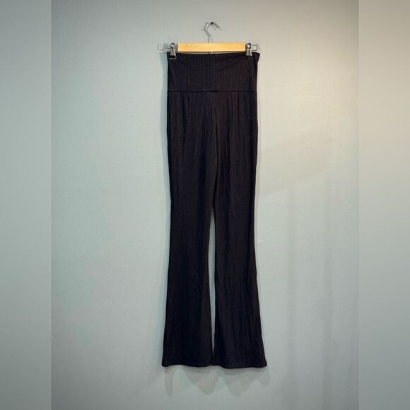 Girls’ Black H&M Ribbed High Waist Pants Size XXL (20) EUC - Picture 2 of 5